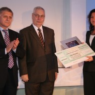 Wręczenie nagrody za rozprawę habilitacyjną przez Prezesa NBP prof. Marka Belkę, Warszawa 2010 rok